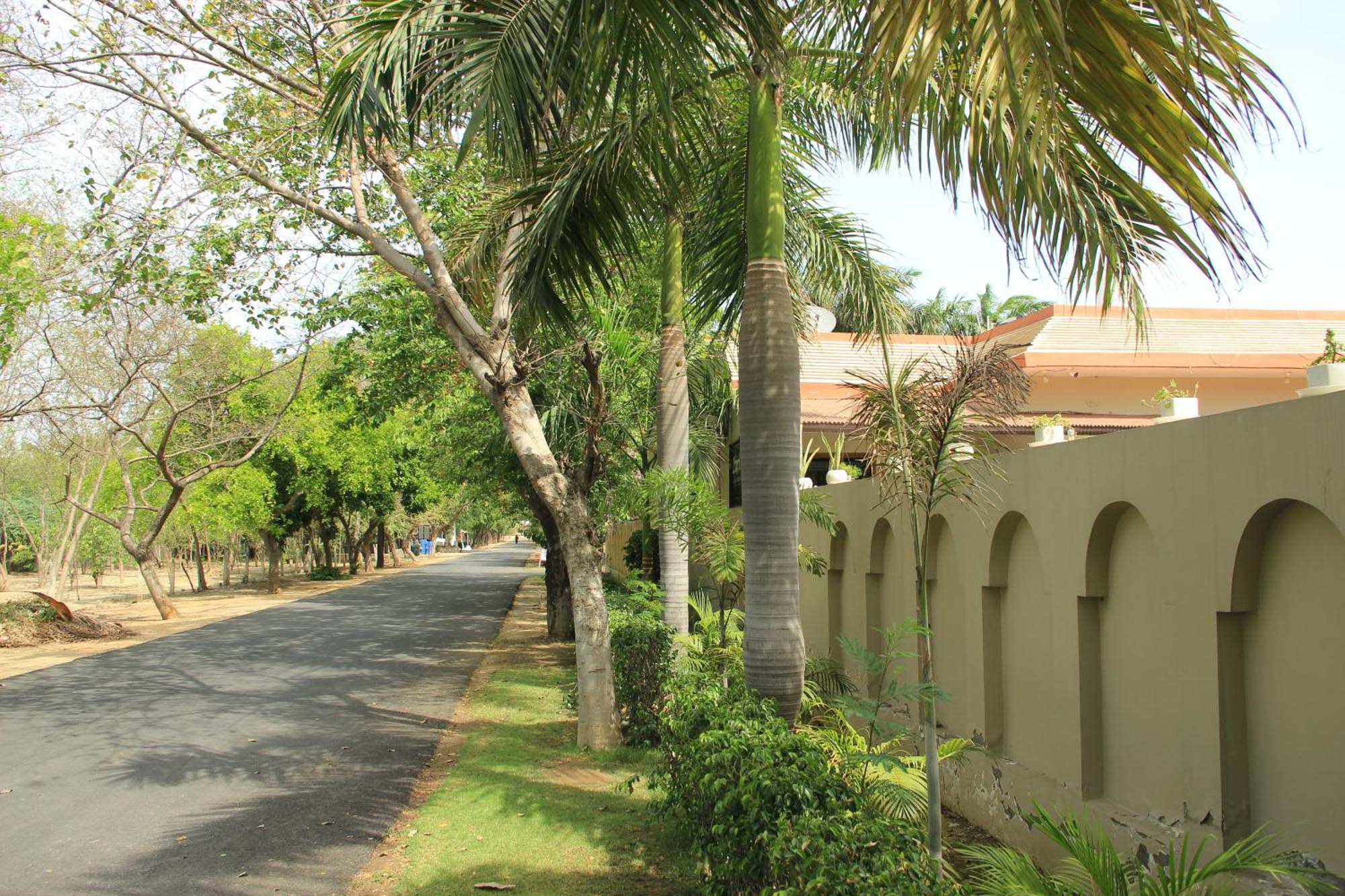 Zuri Holiday Home Greater Noida Exterior foto